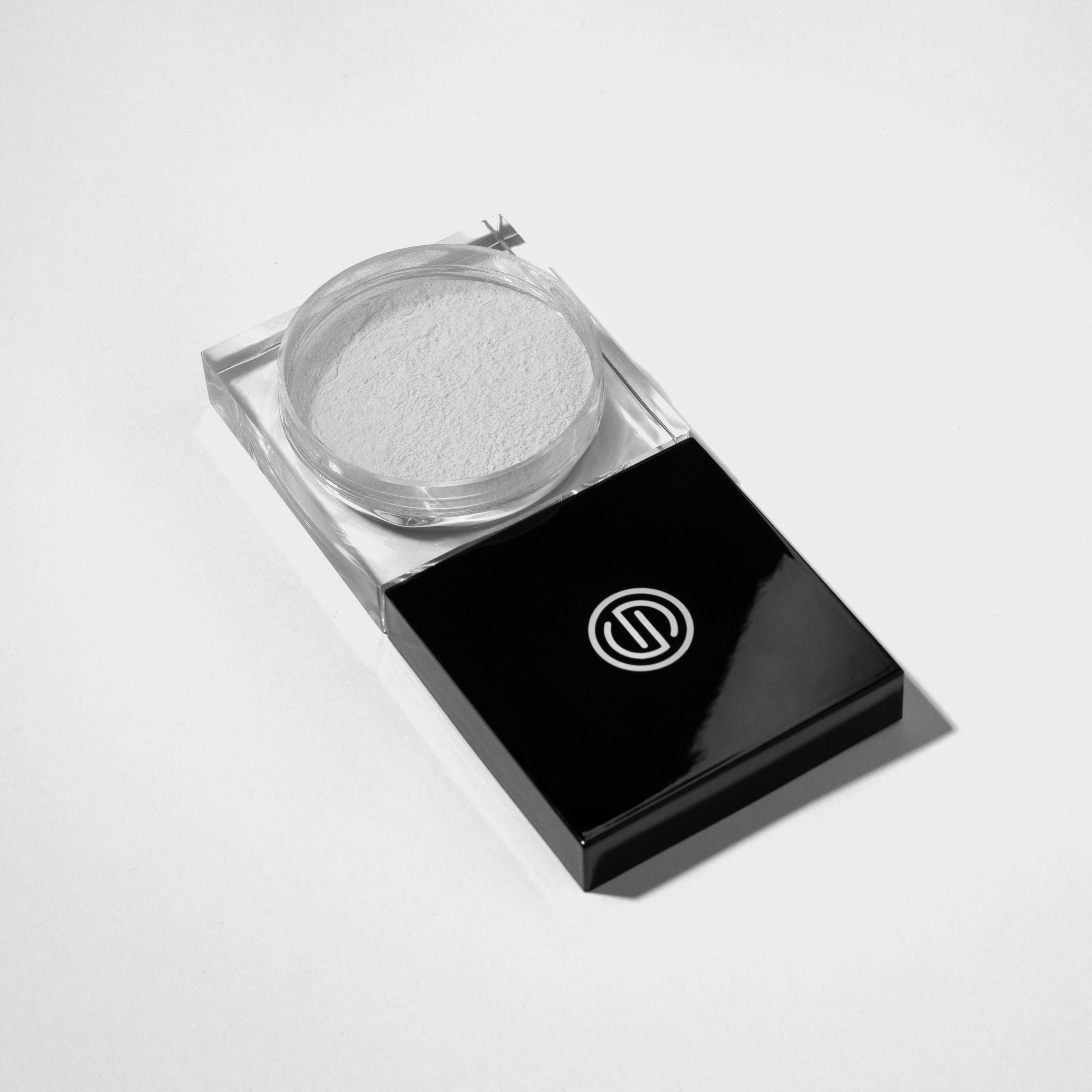 TRANSPARENT POWDER